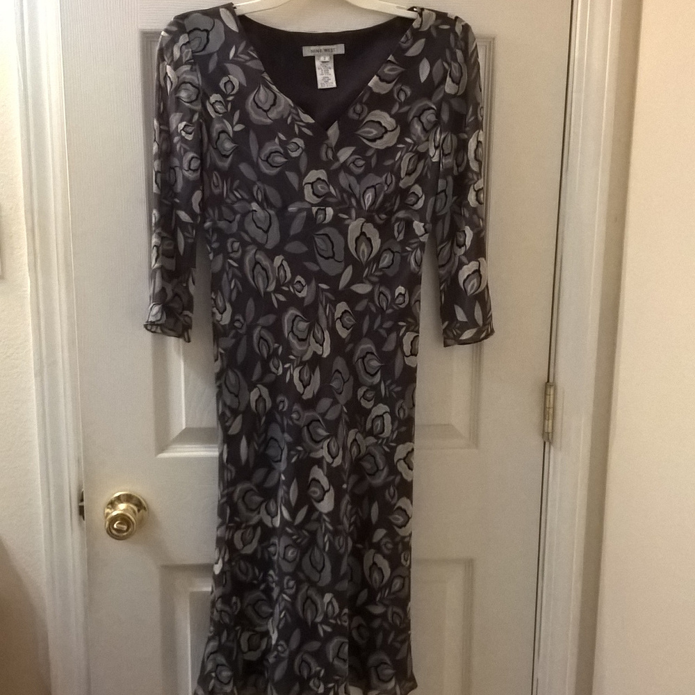 Nine West Gray Paisley Silk Dress Size 2/XXS